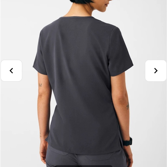 NWT Beyond Scrubs Kindheart 2-Pocket V-Neck Top - Picture 2 of 6